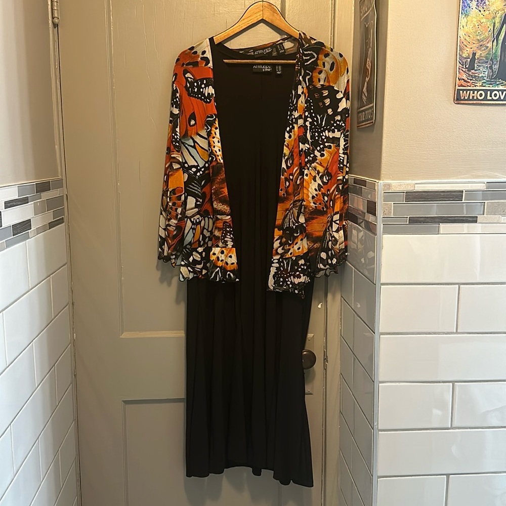 Long black flowing dress with pockets
